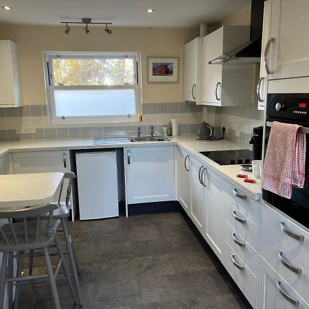 Cosy Hillside Annex Apartment Stanwick  Exterior photo